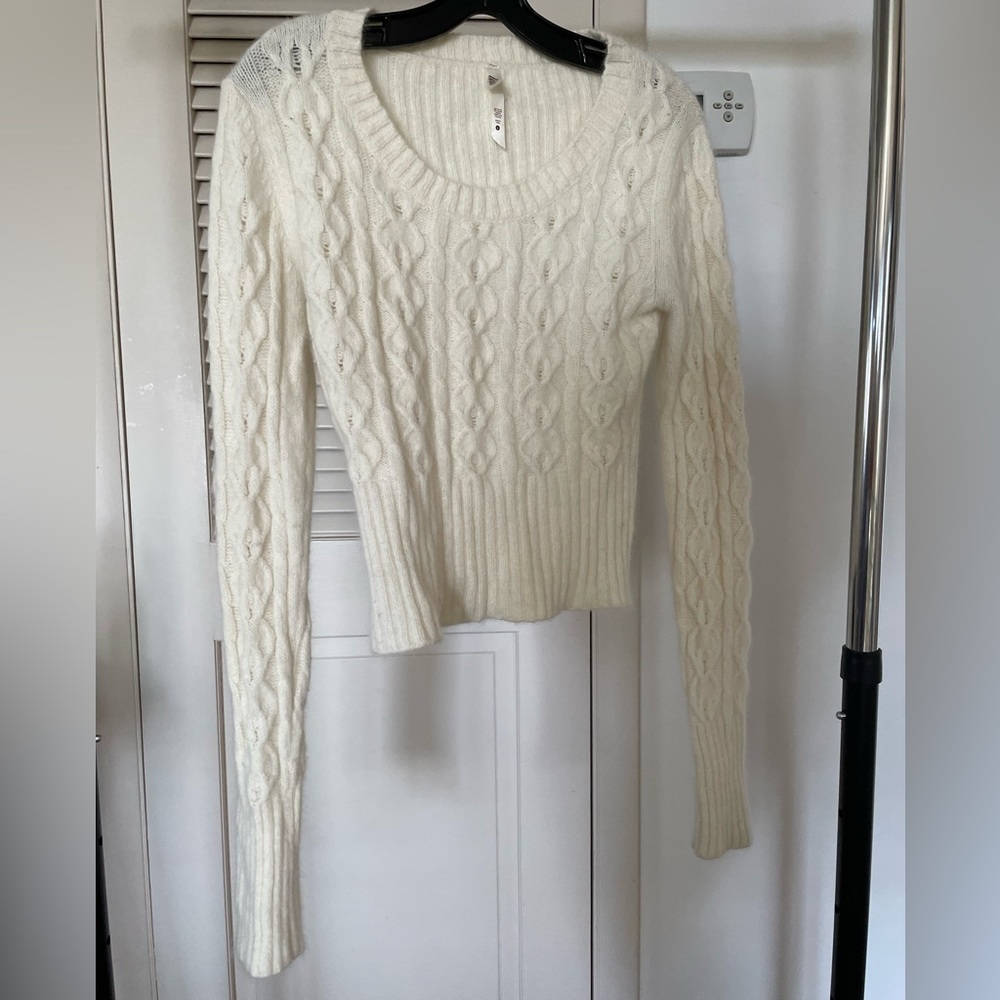 Vintage y2k Lilu cropped cream sweater, juniors size L